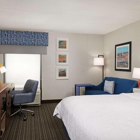 Hampton Inn Fairfax City Exterior photo