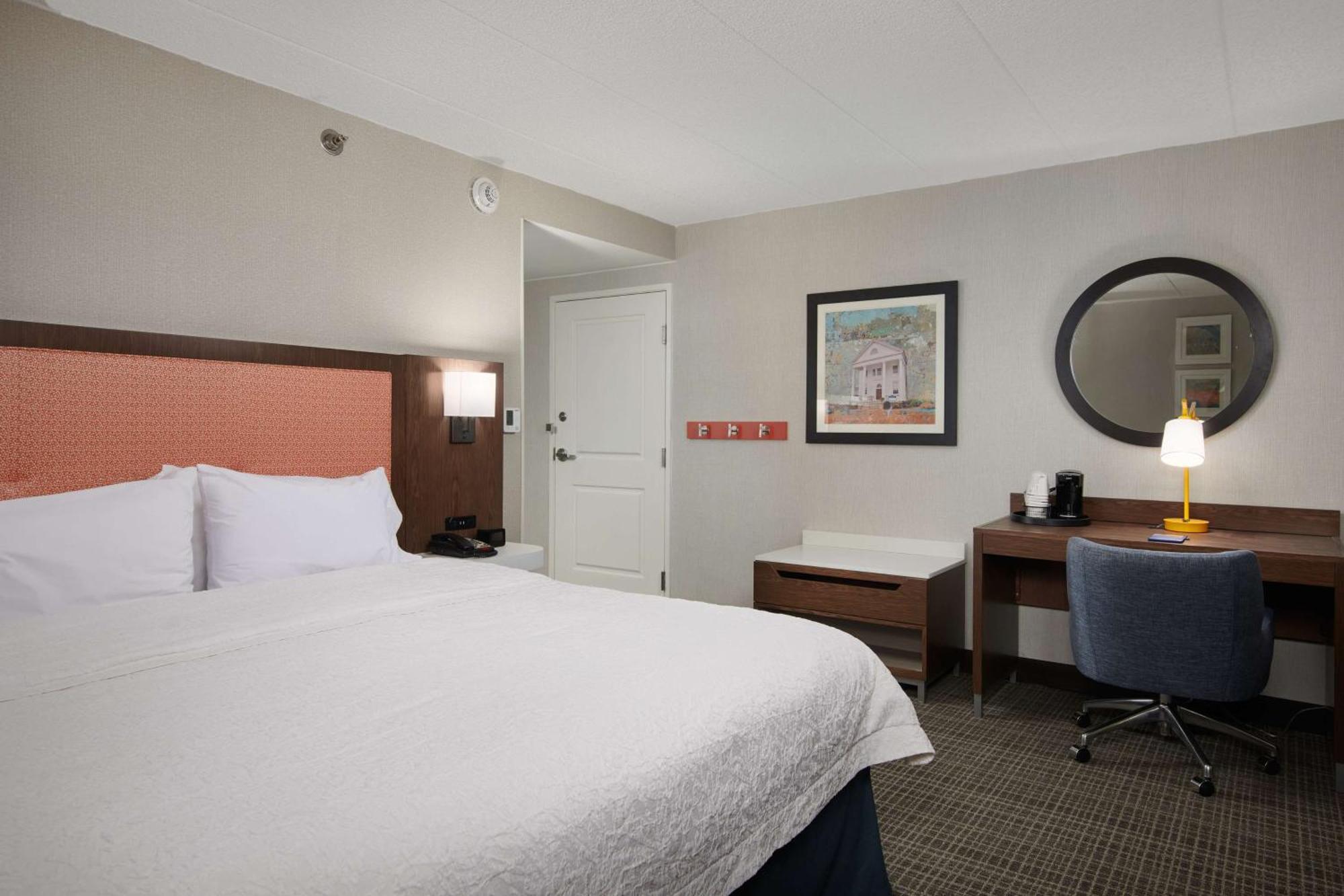 Hampton Inn Fairfax City Exterior photo